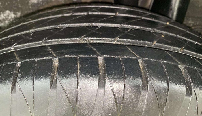 2021 KIA SONET HTK PLUS 1.2, Petrol, Manual, 32,603 km, Left Rear Tyre Tread