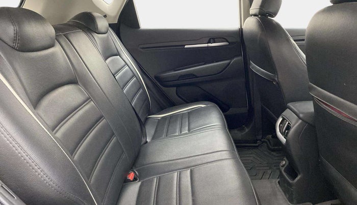 2021 KIA SONET HTK PLUS 1.2, Petrol, Manual, 32,603 km, Right Side Rear Door Cabin
