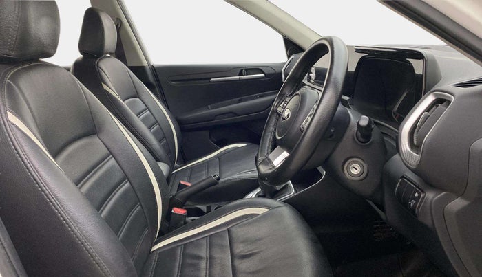 2021 KIA SONET HTK PLUS 1.2, Petrol, Manual, 32,603 km, Right Side Front Door Cabin