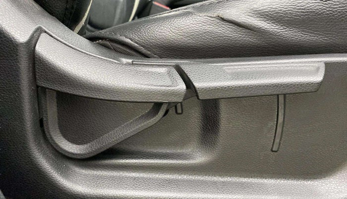 2021 KIA SONET HTK PLUS 1.2, Petrol, Manual, 32,603 km, Driver Side Adjustment Panel