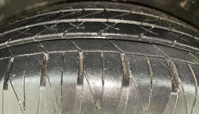 2021 KIA SONET HTK PLUS 1.2, Petrol, Manual, 32,603 km, Left Front Tyre Tread