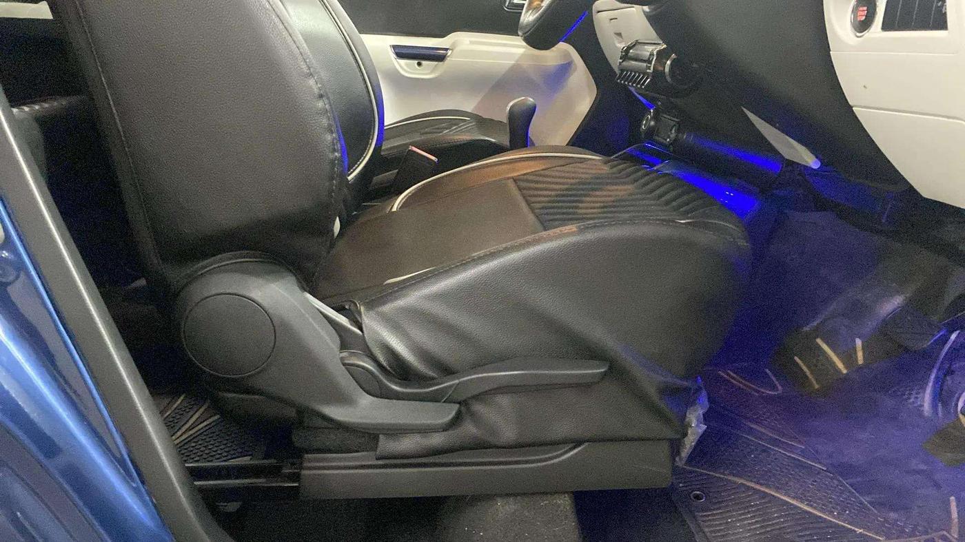 2021 Maruti IGNIS ALPHA 1.2 AMT, Petrol, Automatic, 15,781 km, Driver Side Adjustment Panel