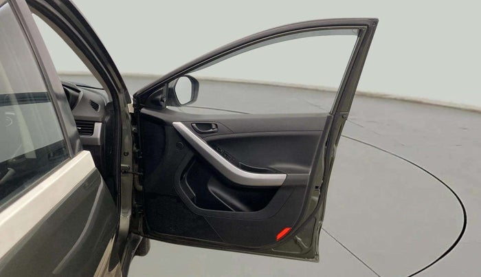 2022 Tata NEXON XM PETROL, Petrol, Manual, 41,885 km, RHS Front Door
