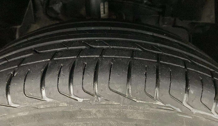 2022 Tata NEXON XM PETROL, Petrol, Manual, 41,885 km, Right Front Tyre Tread