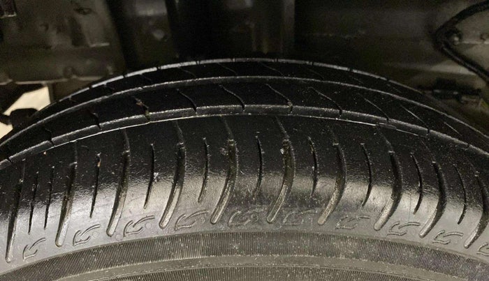 2024 Tata Tiago XTA CNG , CNG, Automatic, 30,822 km, Right Rear Tyre Tread