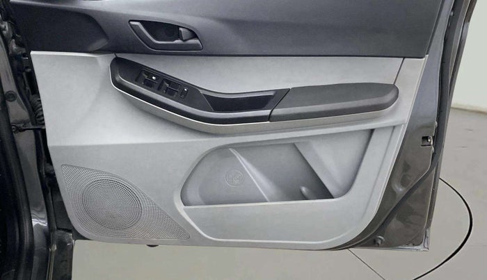 2024 Tata Tiago XTA CNG , CNG, Automatic, 30,822 km, Driver Side Door Panels Control
