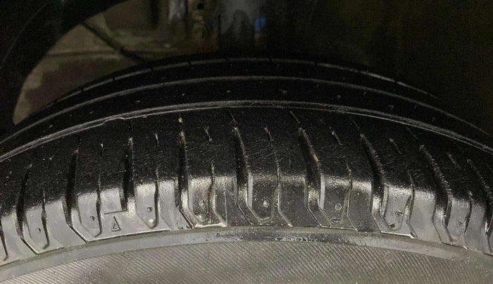 2020 Maruti XL6 ZETA MT, Petrol, Manual, 34,922 km, Left Front Tyre Tread