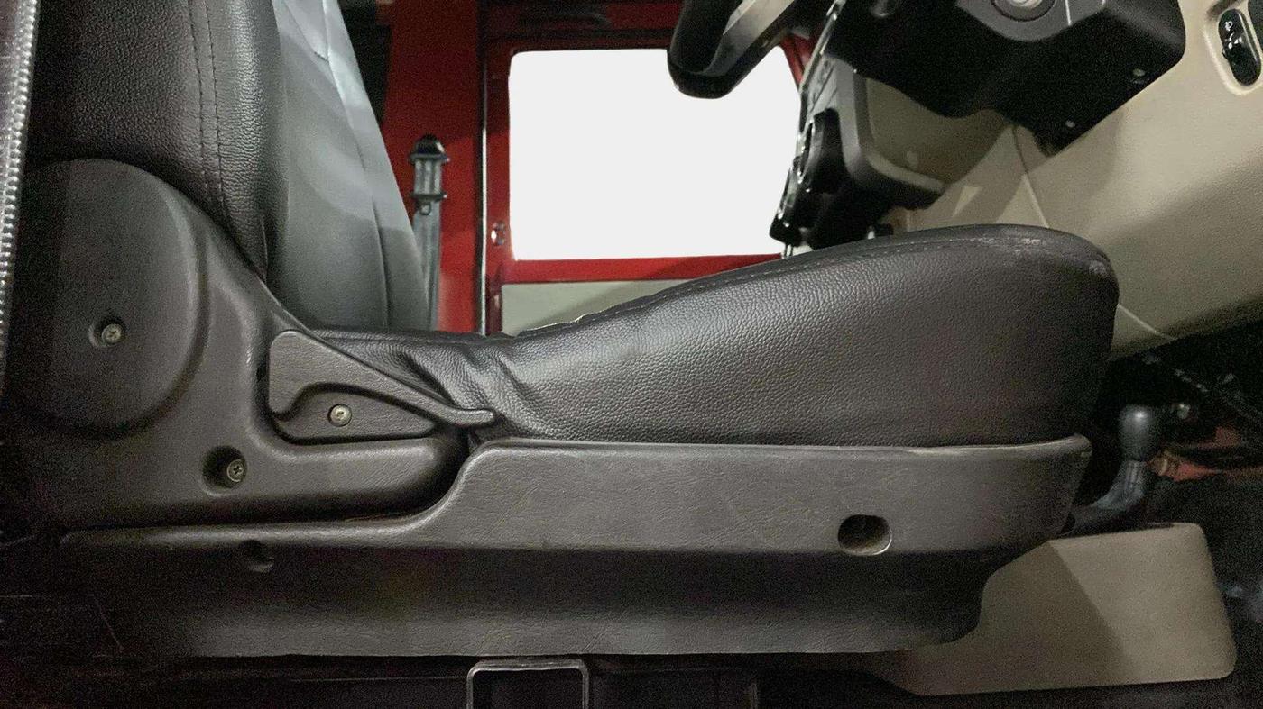 2017 Mahindra Thar CRDE 4X4 AC, Diesel, Manual, 51,532 km, Driver Side Adjustment Panel