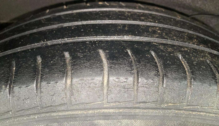 2019 Hyundai NEW SANTRO SPORTZ AMT, Petrol, Automatic, 1,00,629 km, Right Rear Tyre Tread