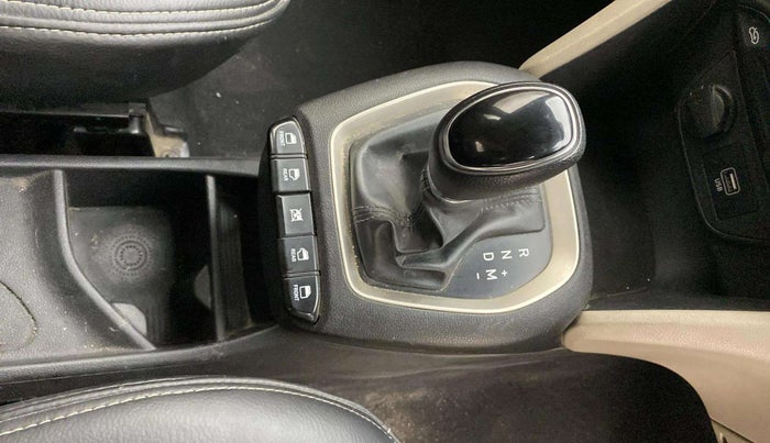 2019 Hyundai NEW SANTRO SPORTZ AMT, Petrol, Automatic, 1,00,629 km, Gear Lever