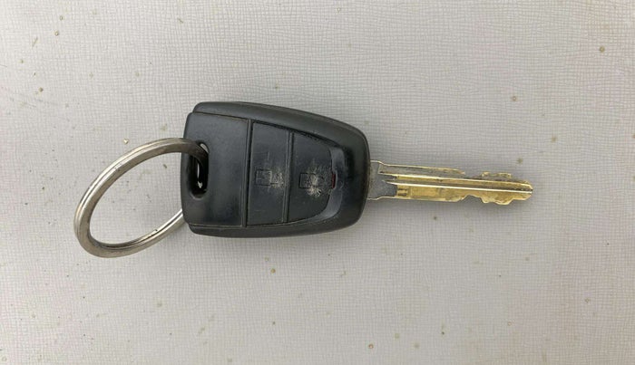 2019 Hyundai NEW SANTRO SPORTZ AMT, Petrol, Automatic, 1,00,629 km, Key Close Up
