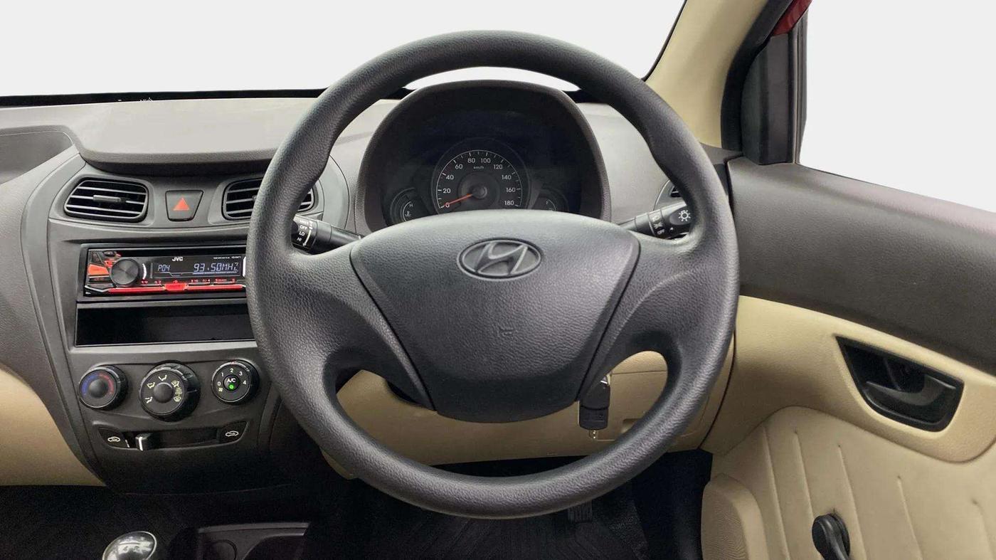 2016 Hyundai Eon D-LITE+, Petrol, Manual, 22,815 km, Steering Wheel Close Up