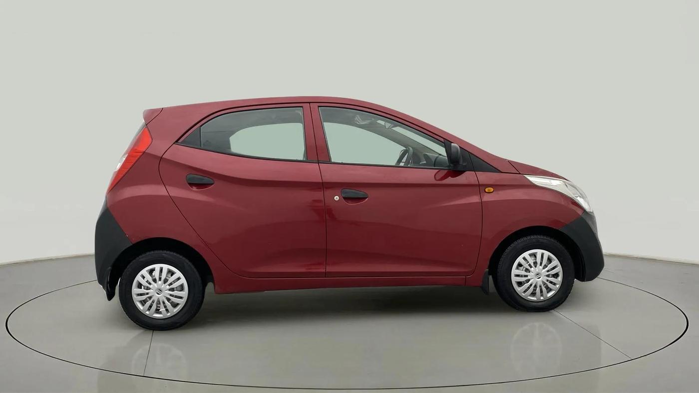 2016 Hyundai Eon D-LITE+, Petrol, Manual, 22,815 km, Right Side View