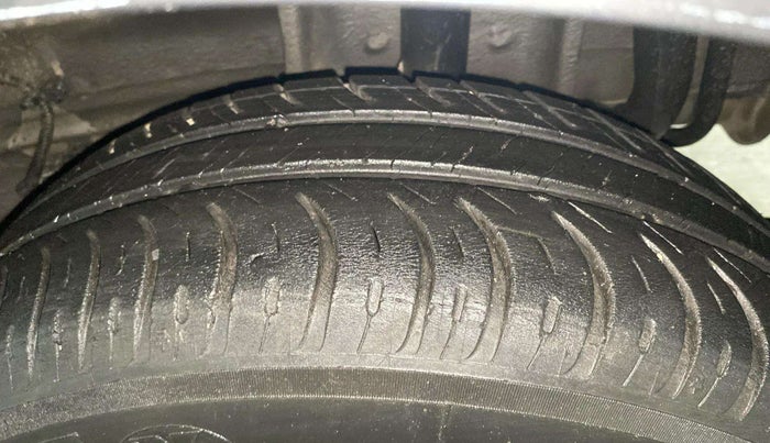 2022 Tata Tiago XT CNG, CNG, Manual, 72,421 km, Left Rear Tyre Tread