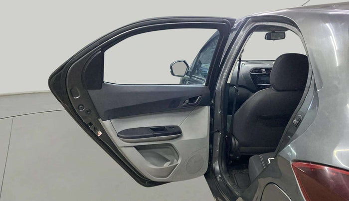 2022 Tata Tiago XT CNG, CNG, Manual, 72,421 km, LHS Rear Door