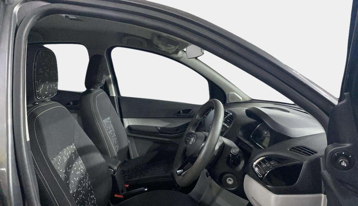 2022 Tata Tiago XT CNG, CNG, Manual, 72,421 km, Right Side Front Door Cabin