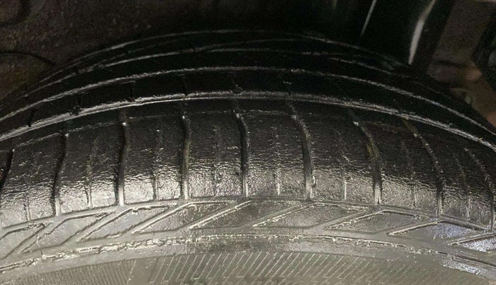 2024 KIA SONET HTK PLUS 1.2 PETROL MT, Petrol, Manual, 23,217 km, Left Rear Tyre Tread
