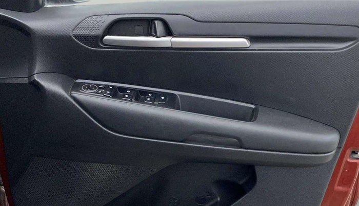 2024 KIA SONET HTK PLUS 1.2 PETROL MT, Petrol, Manual, 23,217 km, Driver Side Door Panels Control