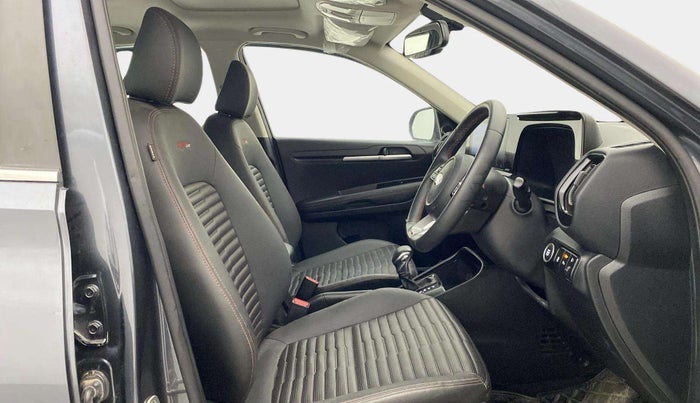 2020 KIA SONET GTX PLUS 1.0 DCT, Petrol, Automatic, 26,075 km, Right Side Front Door Cabin