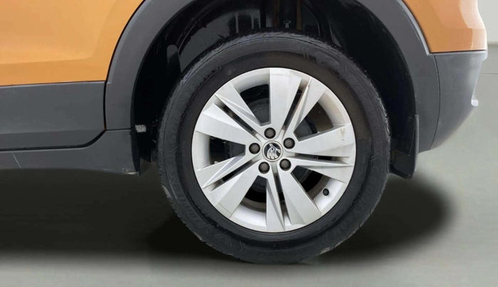 2021 Skoda KUSHAQ AMBITION 1.0L TSI AT, Petrol, Automatic, 27,222 km, Left Rear Wheel