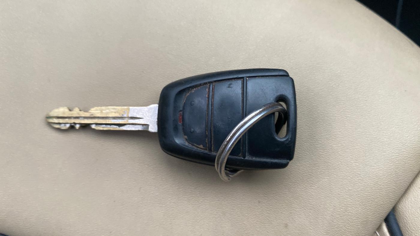 2022 Hyundai NEW SANTRO MAGNA AMT, Petrol, Automatic, 43,911 km, Key Close Up