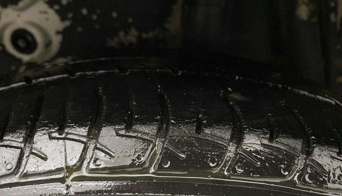 2018 Maruti Celerio ZXI, CNG, Manual, 44,919 km, Left Rear Tyre Tread