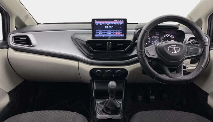 2023 Tata ALTROZ XE PETROL, Petrol, Manual, 7,470 km, Dashboard
