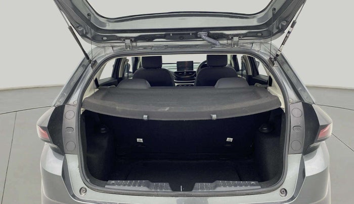 2023 Tata ALTROZ XE PETROL, Petrol, Manual, 7,470 km, Boot Inside