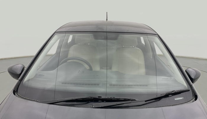 2016 Volkswagen Polo COMFORTLINE 1.2L, Petrol, Manual, 30,045 km, Front Windshield
