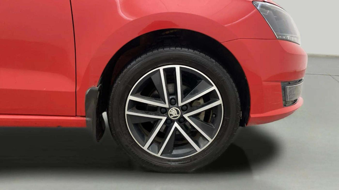 2019 Skoda Rapid STYLE 1.6 MPI, Petrol, Manual, 11,397 km, Right Front Wheel