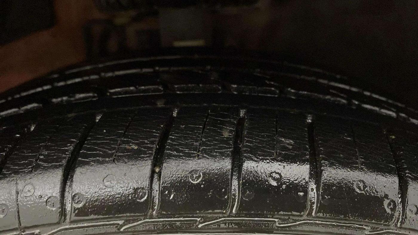 2019 Skoda Rapid STYLE 1.6 MPI, Petrol, Manual, 11,397 km, Right Front Tyre Tread