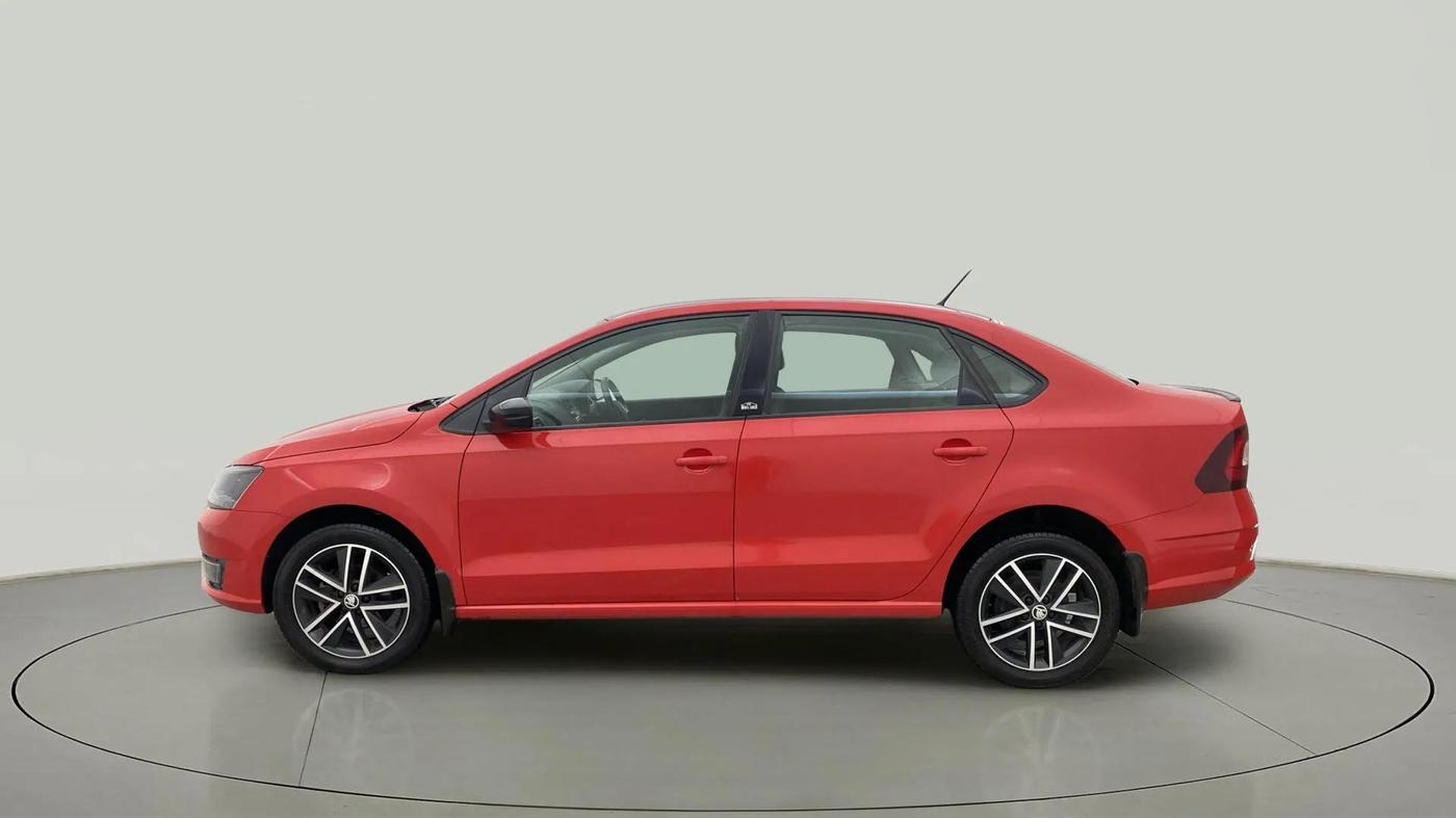 2019 Skoda Rapid STYLE 1.6 MPI, Petrol, Manual, 11,397 km, Left Side