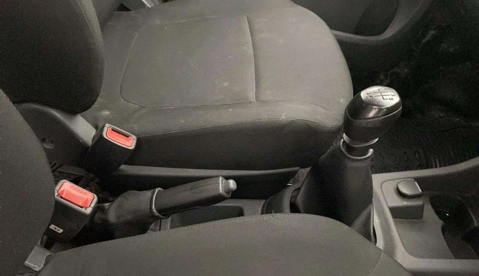 2016 Renault Kwid RXT 0.8, Petrol, Manual, 39,321 km, Gear Lever