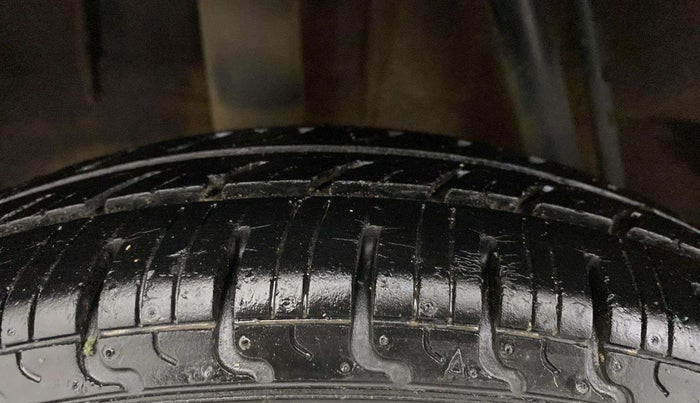 2016 Renault Kwid RXT 0.8, Petrol, Manual, 39,321 km, Right Rear Tyre Tread