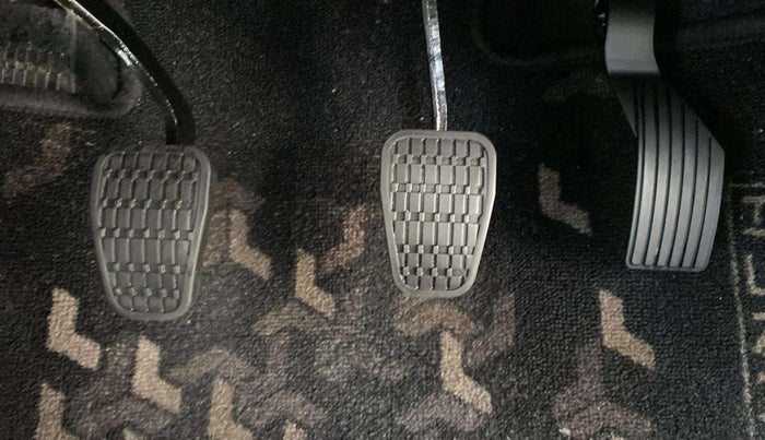 2023 Tata PUNCH ACCOMPLISHED MT, Petrol, Manual, 12,044 km, Pedals