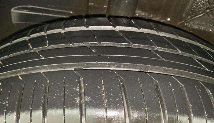 2023 Tata PUNCH ACCOMPLISHED MT, Petrol, Manual, 12,044 km, Right Rear Tyre Tread