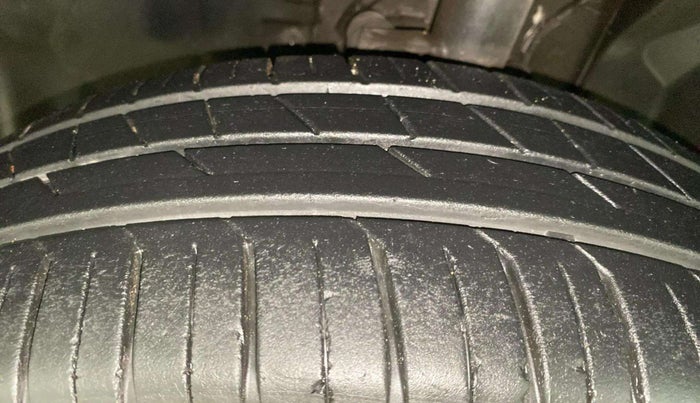 2023 Tata PUNCH ACCOMPLISHED MT, Petrol, Manual, 12,044 km, Left Front Tyre Tread