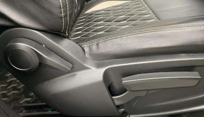 2023 Tata PUNCH ACCOMPLISHED MT, Petrol, Manual, 12,044 km, Driver Side Adjustment Panel