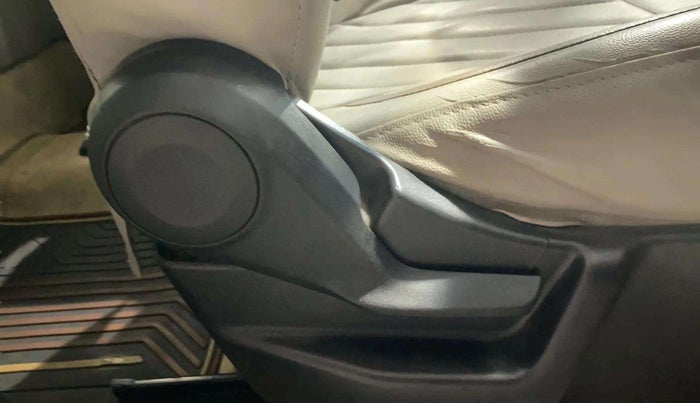 2022 Maruti New Wagon-R VXI CNG 1.0, CNG, Manual, 48,481 km, Driver Side Adjustment Panel