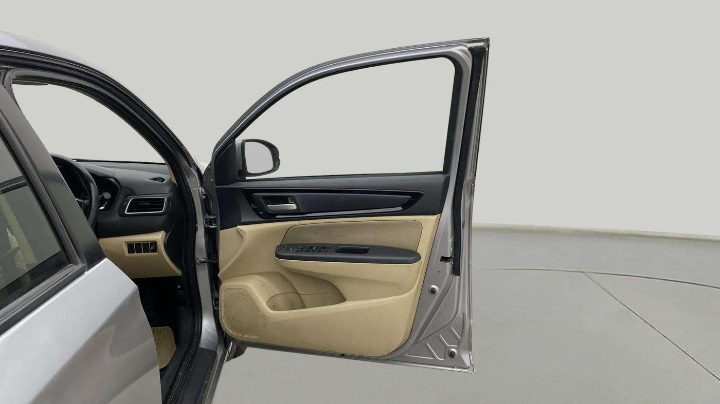 2021 Honda Amaze 1.5L I-DTEC S, Diesel, Manual, 85,125 km, RHS Front Door