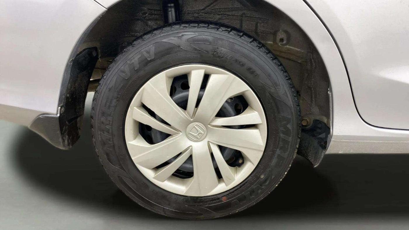 2021 Honda Amaze 1.5L I-DTEC S, Diesel, Manual, 85,125 km, Right Rear Wheel