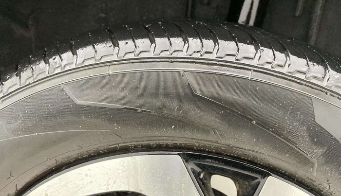 2021 Nissan MAGNITE XV MT, Petrol, Manual, 24,108 km, Left Rear Tyre Tread
