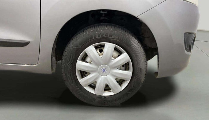 2013 Maruti Wagon R 1.0 LXI CNG, CNG, Manual, 81,408 km, Right Front Wheel
