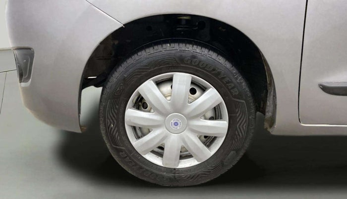 2013 Maruti Wagon R 1.0 LXI CNG, CNG, Manual, 81,408 km, Left Front Wheel