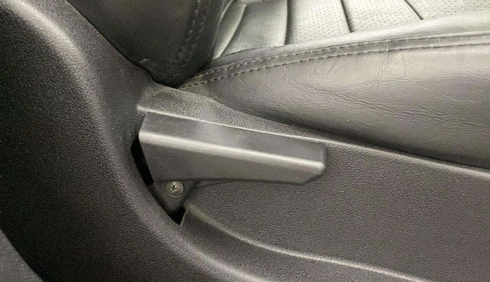 2019 Tata NEXON XM PETROL, Petrol, Manual, 26,166 km, Driver Side Adjustment Panel