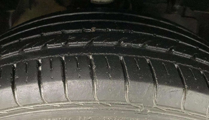 2019 Tata NEXON XM PETROL, Petrol, Manual, 26,166 km, Right Front Tyre Tread