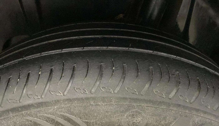 2023 Maruti XL6 ZETA MT, Petrol, Manual, 59,414 km, Left Rear Tyre Tread
