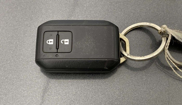 2023 Maruti XL6 ZETA MT, Petrol, Manual, 59,414 km, Key Close Up