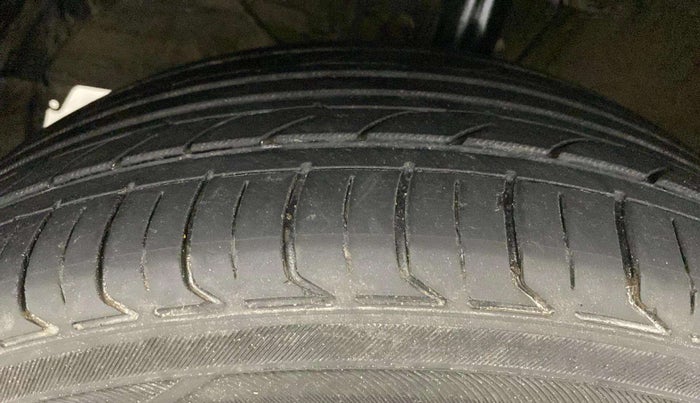 2023 Maruti XL6 ZETA MT, Petrol, Manual, 59,414 km, Left Front Tyre Tread