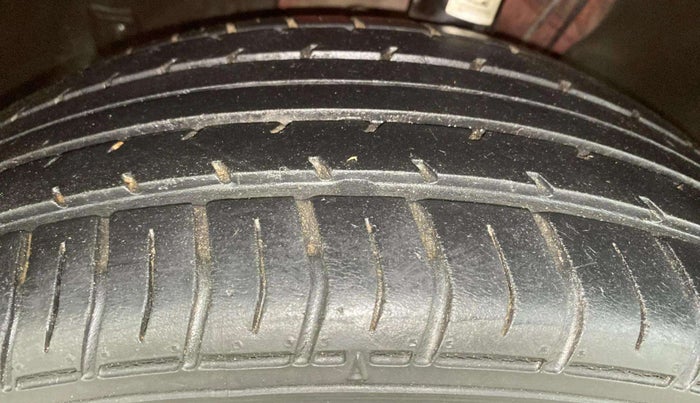 2022 Skoda SLAVIA STYLE 1.0L TSI AT, Petrol, Automatic, 46,179 km, Left Front Tyre Tread